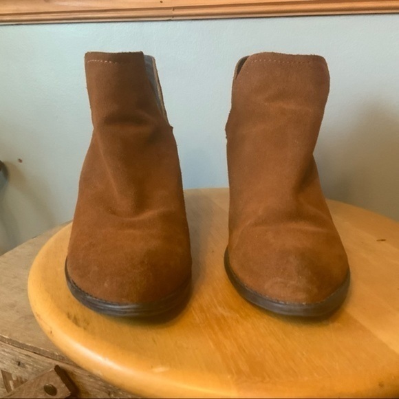 Madden ADELPHIE Suede pointy toe block heel boot 9 - Picture 2 of 10